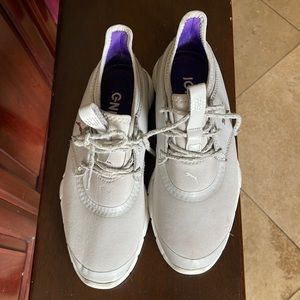 Golf shoes